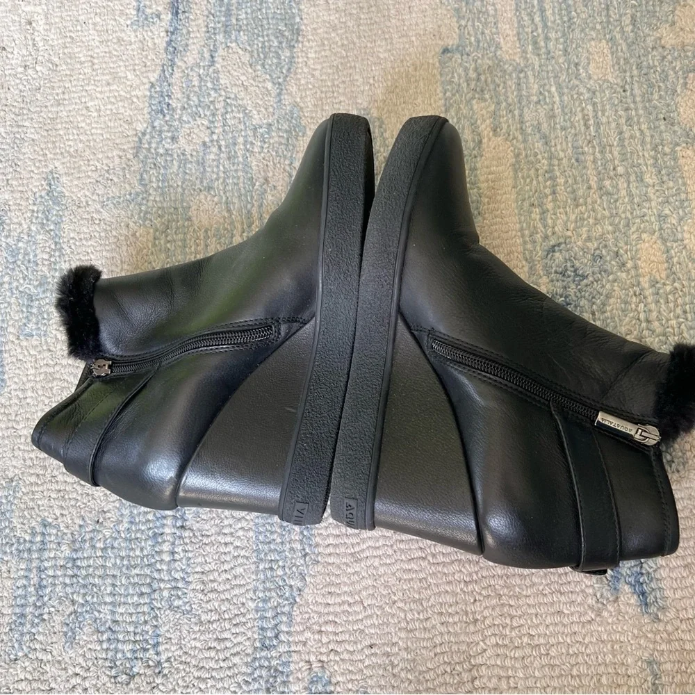 AQUATALIA WATERPROOF LEATHER CAMERON FUR TRIM WEDGE BOOTIES SIZE 9 EUC